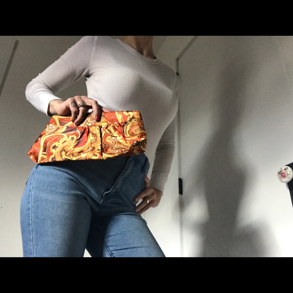 AMIC Accessories Paisley Silk Clutch Y2K - Picture 3 of 15